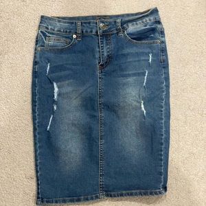Denim skirt!